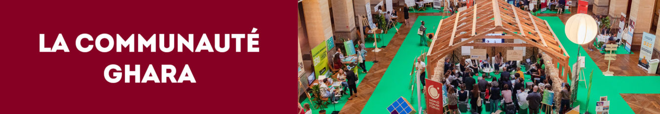 rassemblement autour d'une présentation de la construction paille